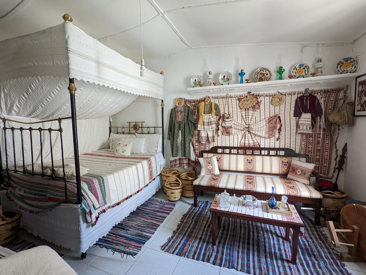 Sofia And Andreas Traditional House-4